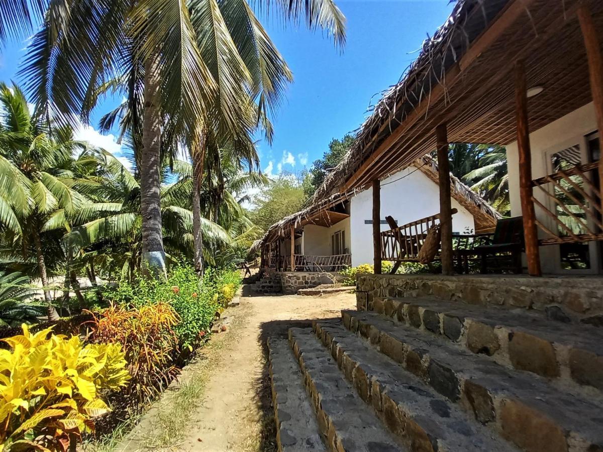 Moheli Laka Lodge Nioumachoua ภายนอก รูปภาพ